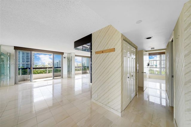 3600 Mystic Pointe Dr 812, Aventura, FL 33180
