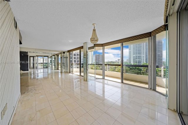 3600 Mystic Pointe Dr 812, Aventura, FL 33180
