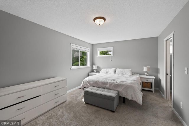 1289 County Road D Circle E A, Vadnais Heights, MN 55109