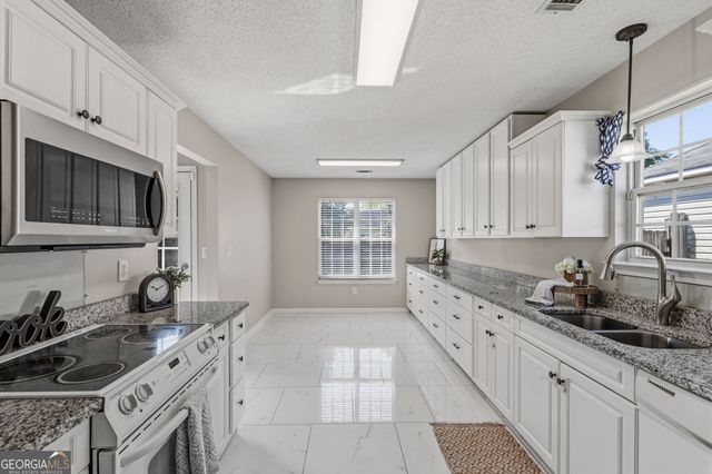 333 Tyson Glen Drive, Warner Robins, GA 31088