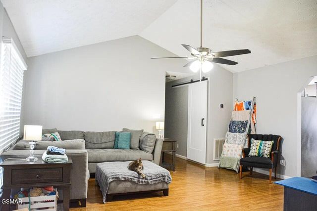 427 Eledge Farm Road, Sevierville, TN 37876