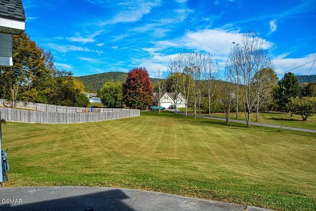 427 Eledge Farm Road, Sevierville, TN 37876