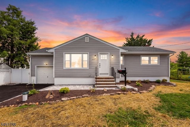 1221 Charter St, Piscataway Twp., NJ 08854