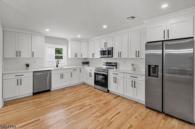 1221 Charter St, Piscataway Twp., NJ 08854