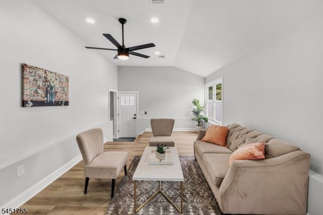 1221 Charter St, Piscataway Twp., NJ 08854