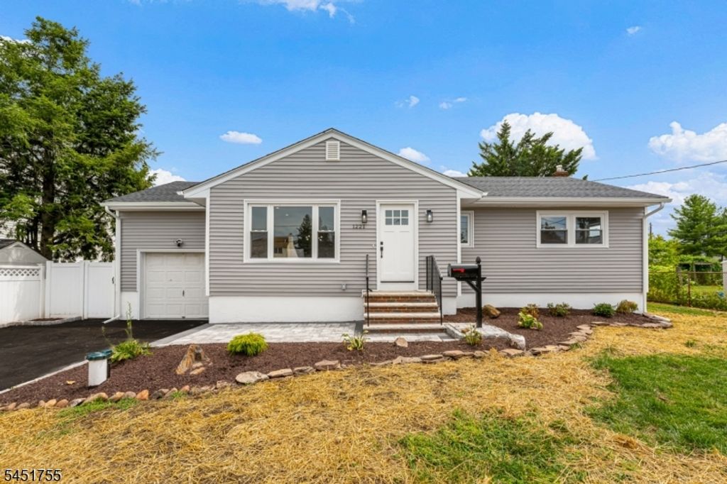 1221 Charter St, Piscataway Twp., NJ 08854