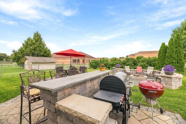 8046 W Imperial DRIVE, Franklin, WI 53132