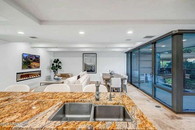 7121 E Rancho Vista Drive Unit 5011, Scottsdale, AZ 85251