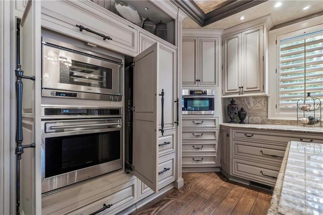 5217 Walmer Street, Mission, KS 66202