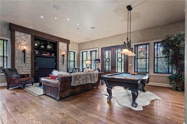 5217 Walmer Street, Mission, KS 66202