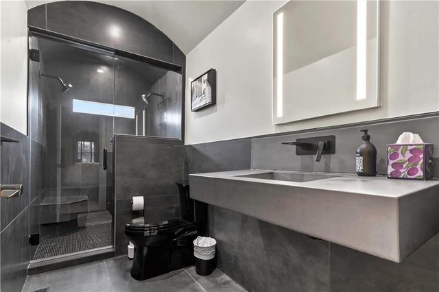 5217 Walmer Street, Mission, KS 66202