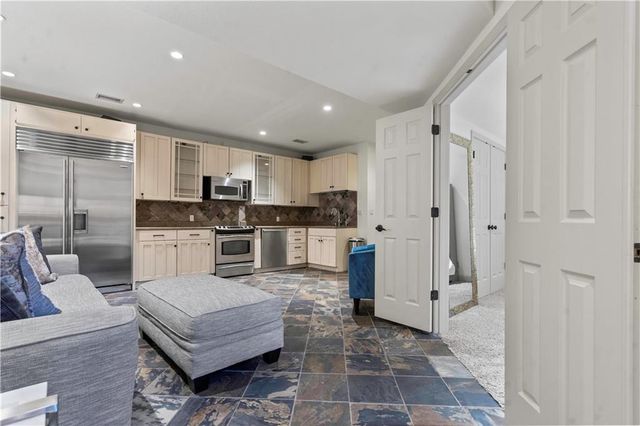 5217 Walmer Street, Mission, KS 66202