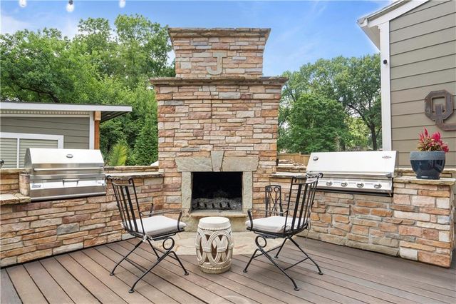 5217 Walmer Street, Mission, KS 66202