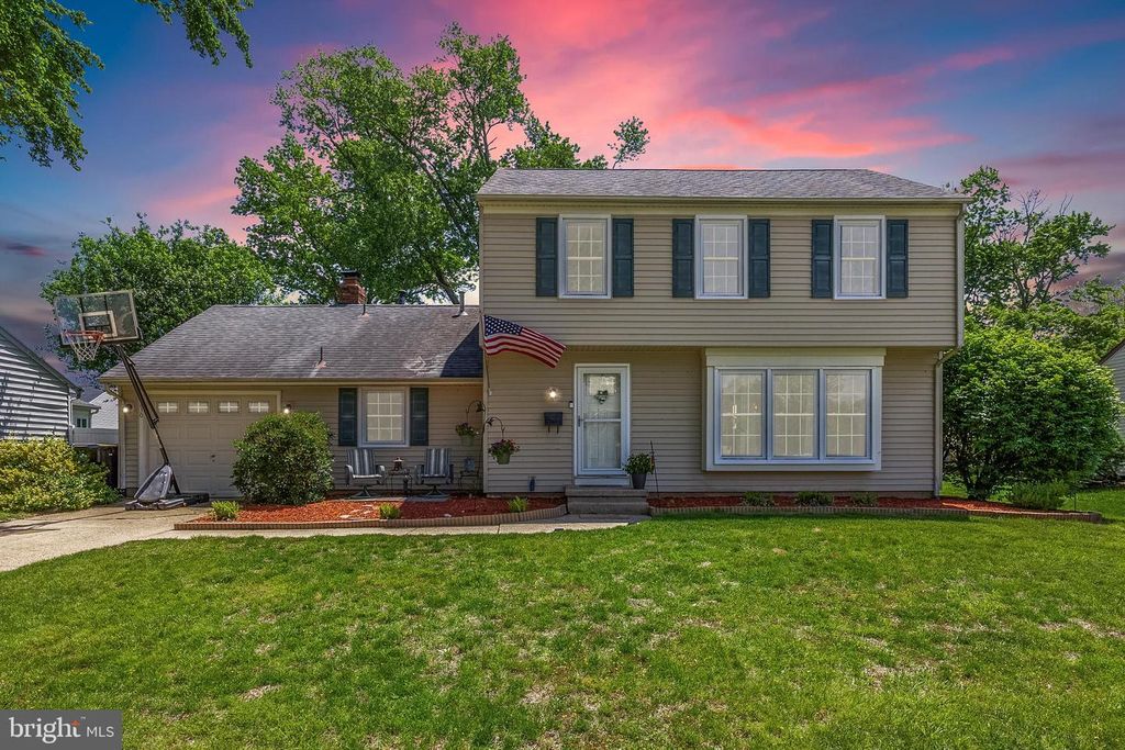 230 AQUA LN, Delran, NJ 08075
