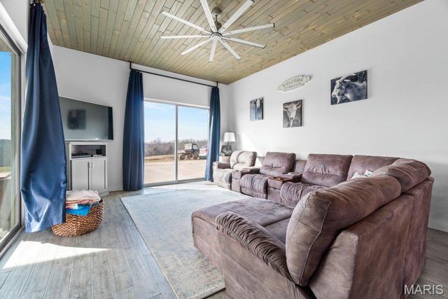 555 Morning Star Circle, Perryville, MO 63775