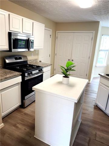 3375 River Mill Lane, Ellenwood, GA 30294
