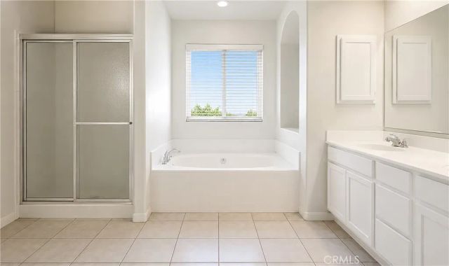 17482 Walnut, Hesperia, CA 92345