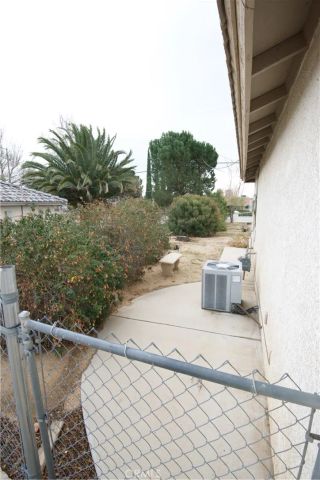 17482 Walnut, Hesperia, CA 92345