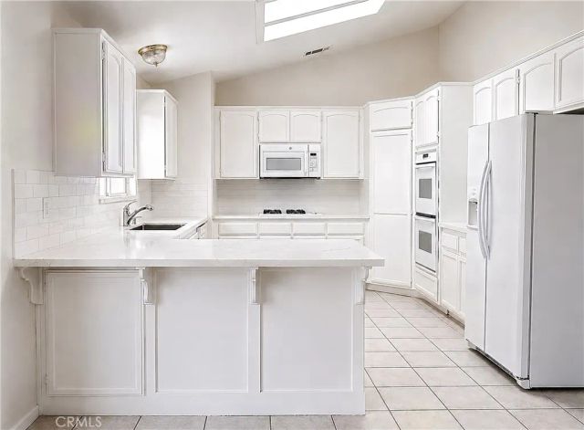 17482 Walnut, Hesperia, CA 92345