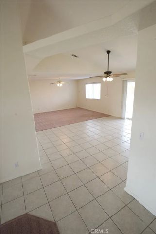 17482 Walnut, Hesperia, CA 92345