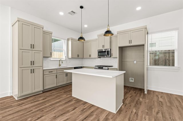 4702 Rawley Street, Houston, TX 77020