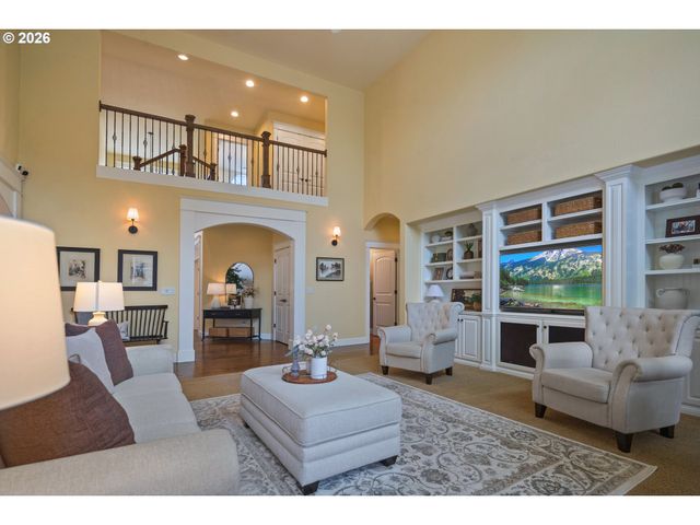 902 Ne 47TH Ave, Hillsboro, OR 97124