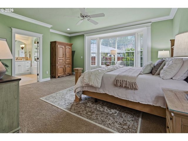 902 Ne 47TH Ave, Hillsboro, OR 97124