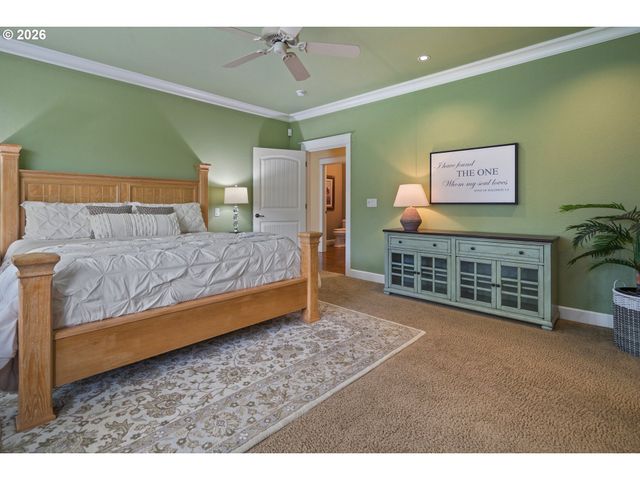 902 Ne 47TH Ave, Hillsboro, OR 97124