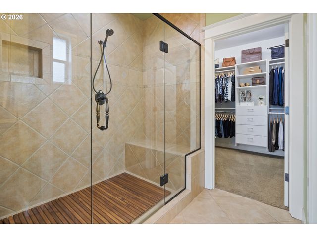 902 Ne 47TH Ave, Hillsboro, OR 97124