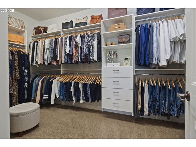 902 Ne 47TH Ave, Hillsboro, OR 97124