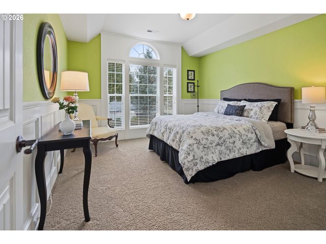 902 Ne 47TH Ave, Hillsboro, OR 97124