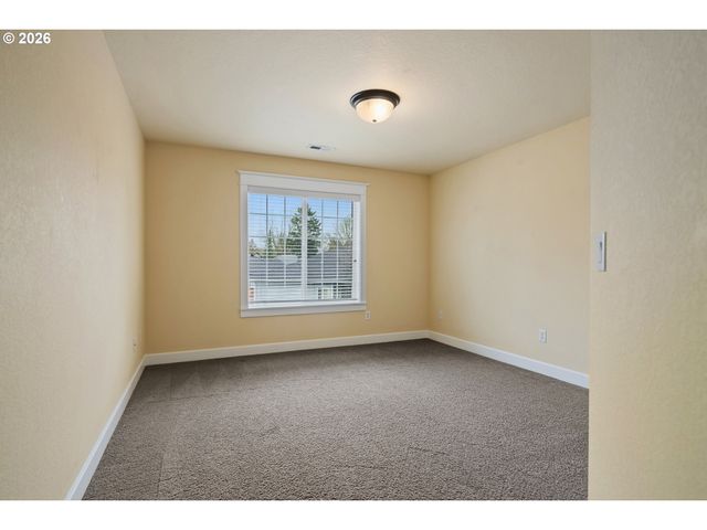 902 Ne 47TH Ave, Hillsboro, OR 97124