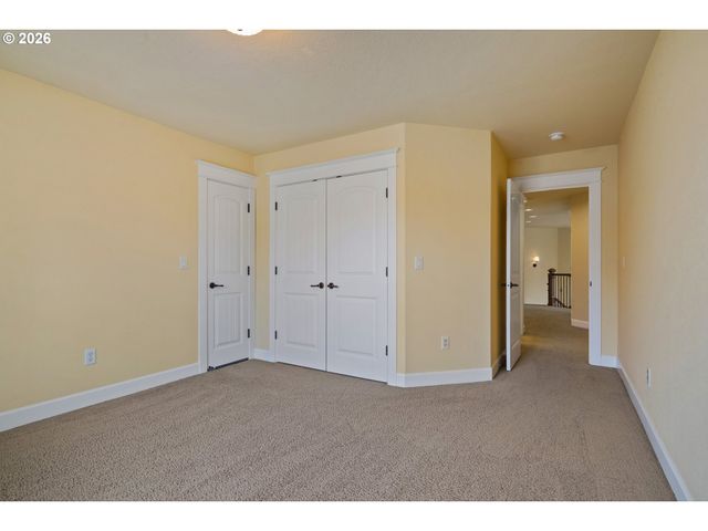 902 Ne 47TH Ave, Hillsboro, OR 97124