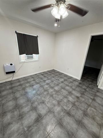 7003 Hoffman B Street, Houston, TX 77028