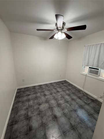7003 Hoffman B Street, Houston, TX 77028