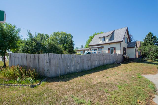 509 Center Avenue E, Dilworth, MN 56529