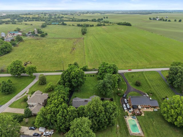 1266 Lexington Road, Harrodsburg, KY 40330