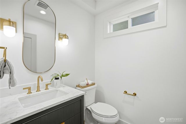 215 N 58th Street, Seattle, WA 98103