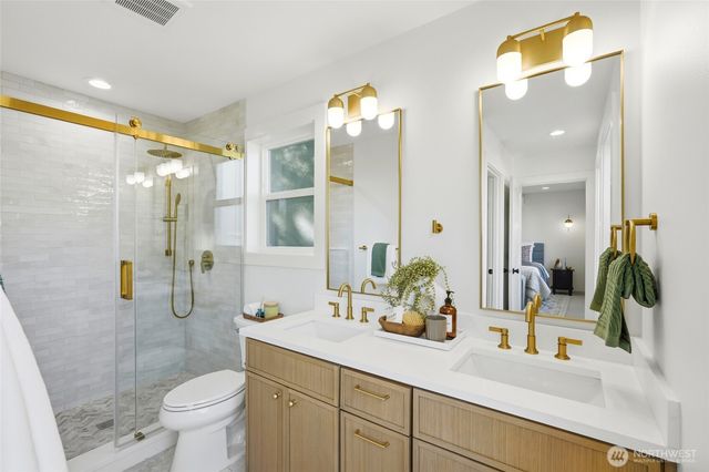 215 N 58th Street, Seattle, WA 98103