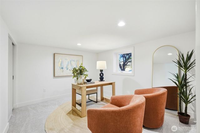 215 N 58th Street, Seattle, WA 98103