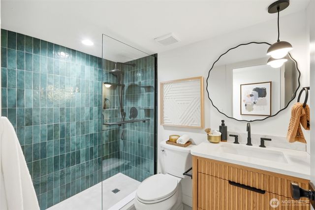 215 N 58th Street, Seattle, WA 98103