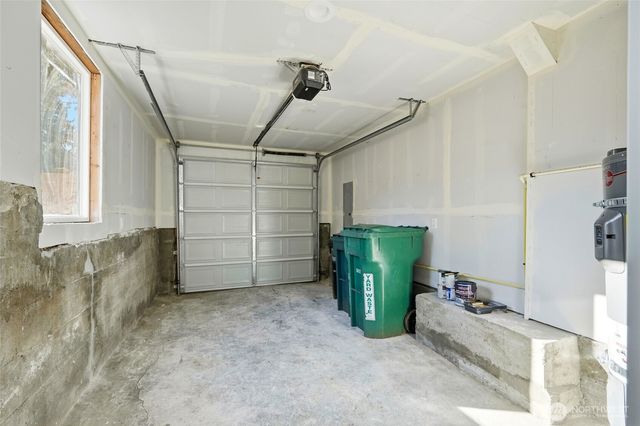 215 N 58th Street, Seattle, WA 98103