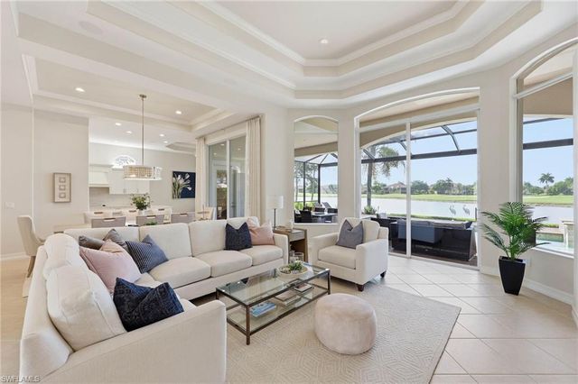 8950 Shenendoah CIR, Naples, FL 34113