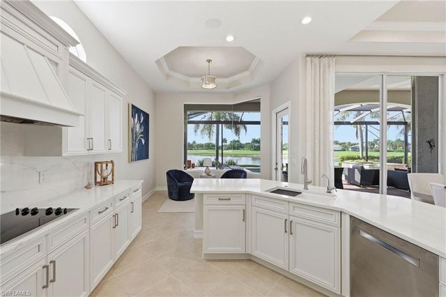 8950 Shenendoah CIR, Naples, FL 34113
