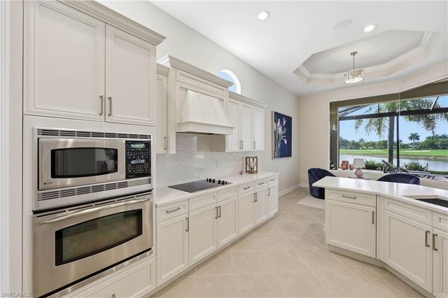 8950 Shenendoah CIR, Naples, FL 34113
