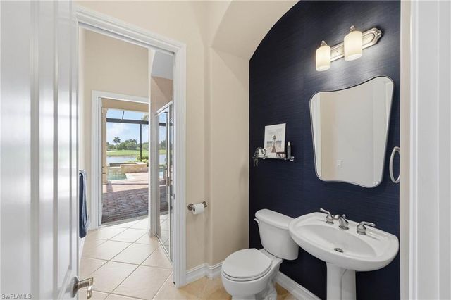8950 Shenendoah CIR, Naples, FL 34113