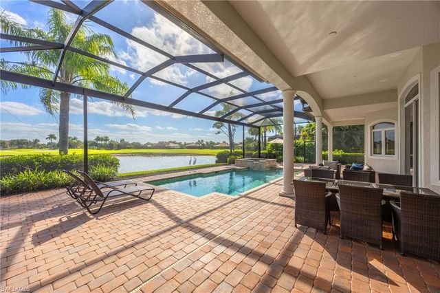 8950 Shenendoah CIR, Naples, FL 34113