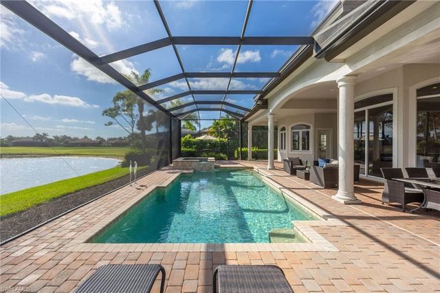 8950 Shenendoah CIR, Naples, FL 34113