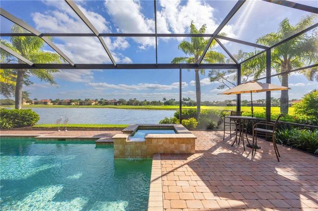 8950 Shenendoah CIR, Naples, FL 34113