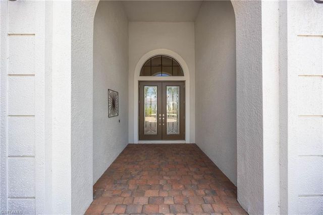 8950 Shenendoah CIR, Naples, FL 34113